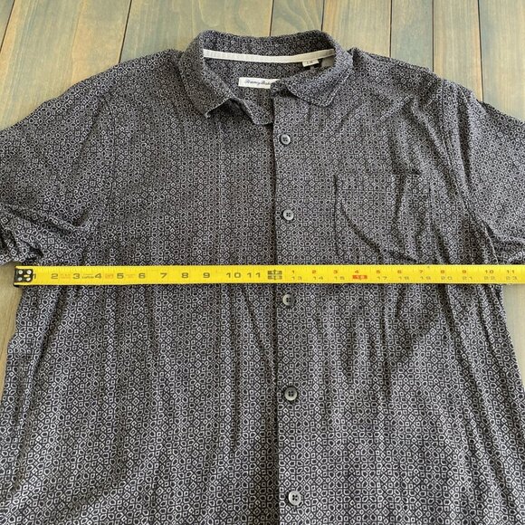 Tommy Bahama Short Sleeve Traveling Geo Camp Shirt Matte Black - Mens Large (L8) - Picture 5 of 8